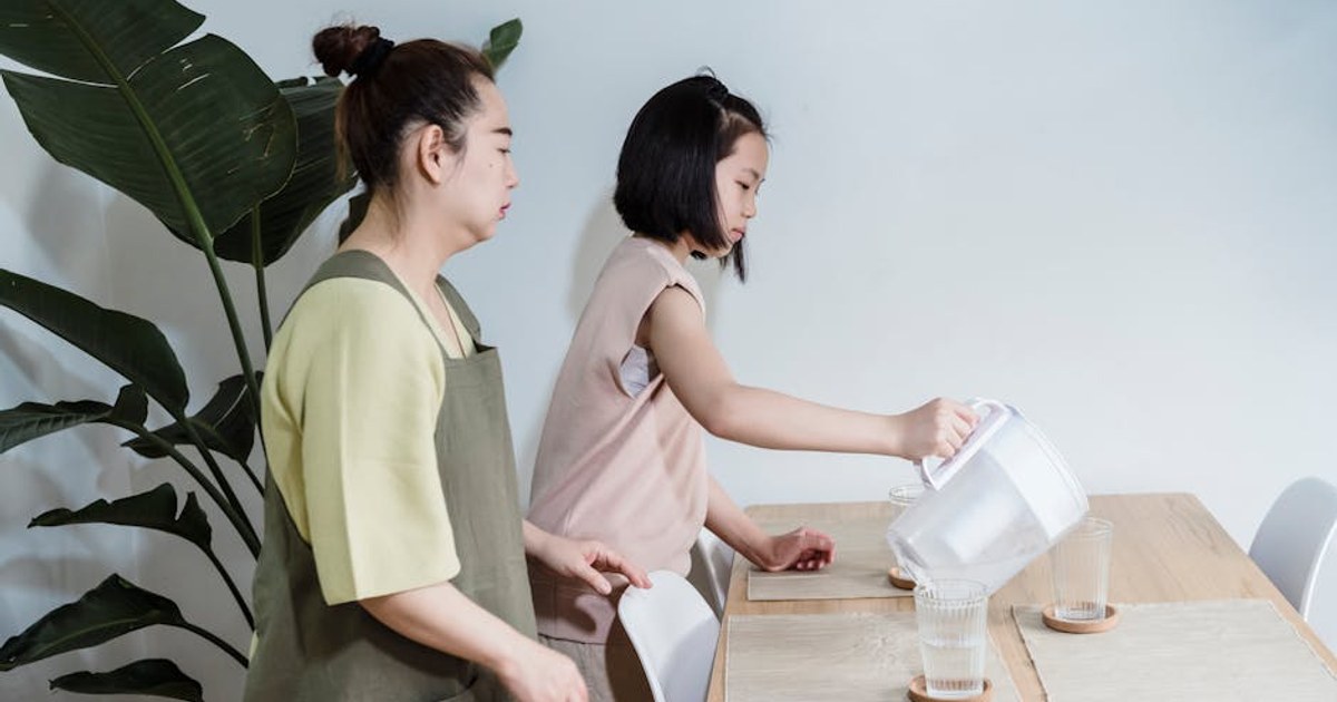 Nhà có 4-6 người nên chọn máy lọc nước theo 3 tiêu chí nào để dùng đỡ thiếu?
