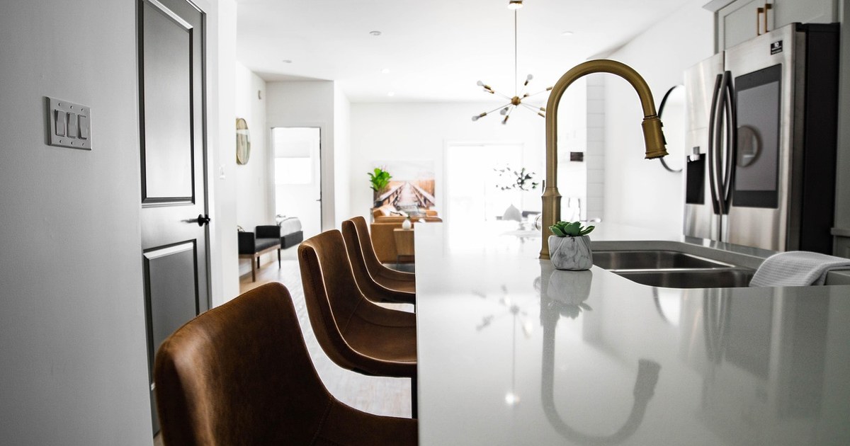 air fryer cleaning in a real home kitchen